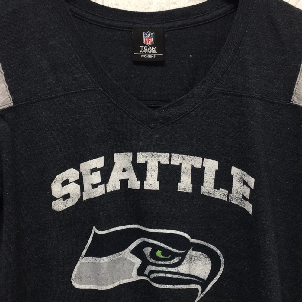 Tee - Picture 2 of 4